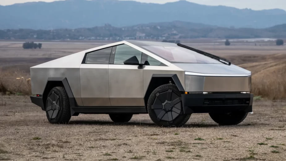 Tesla Cybertruck frente 3/4